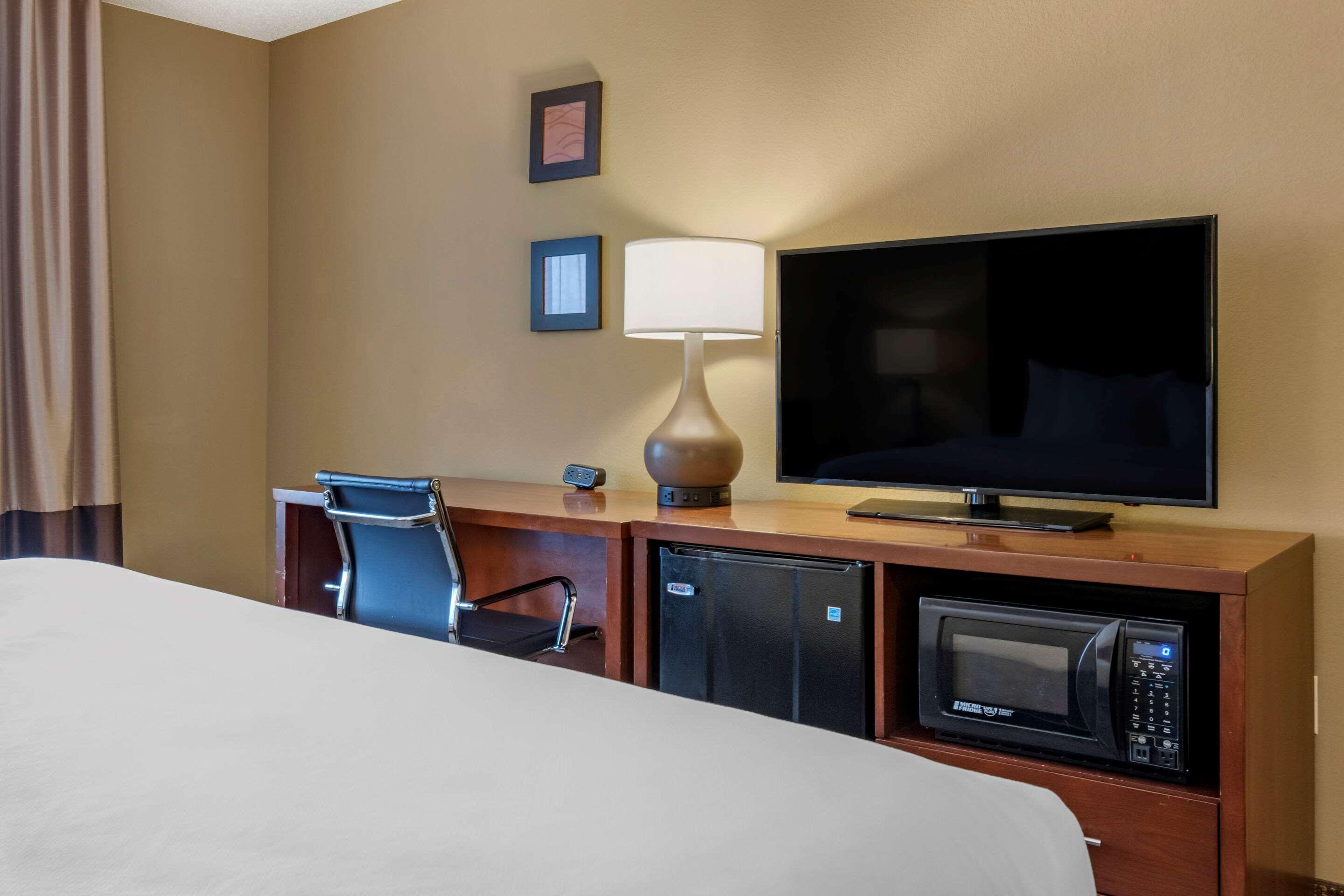 Comfort Inn Pa Turnpike - I-81 Карлайл Екстер'єр фото